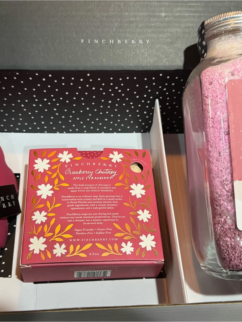 Cranberry Chutney Bath Gift Set — Pink